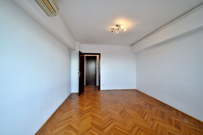 Piata Unirii 12, Fantani, Centrul Civic, Mitropolie, Palatul Parlamentului